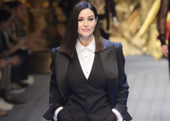 Monica Bellucci sfilata